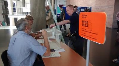 La jornada electoral comença amb normalitat als 57 col·legis sabadellencs