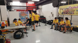 Un cap de setmana nefast acaba amb les aspiracions de l'IES Castellarnau a les 24 hores de motociclisme