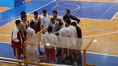 Els jugadors del Sant Nicolau buscaran una reacció important a la pista del CB Martorell
