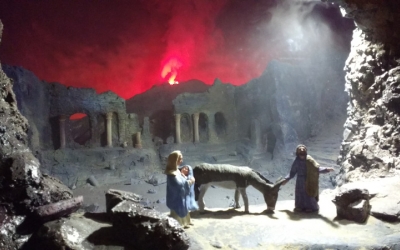 El volcà Vesubi en erupció ha estat una de les escenes dels diorames - © Karen Madrid