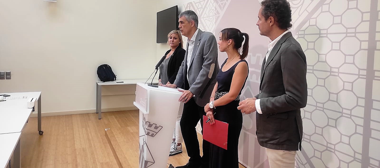 Roda de premsa de presentació de l'acord, avui a l'Ajuntament | Sergi Park