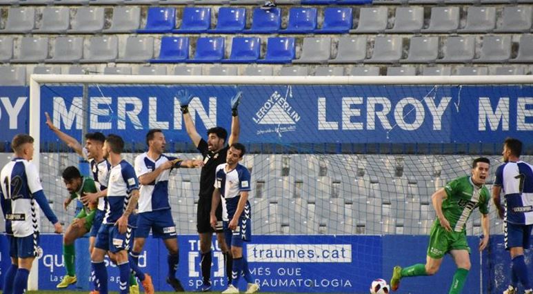 L'últim precedent entre els dos conjunts va acabar de la pitjor manera: gol d'Héctor Camps a l'últim segon (1-1) | Críspulo Díaz