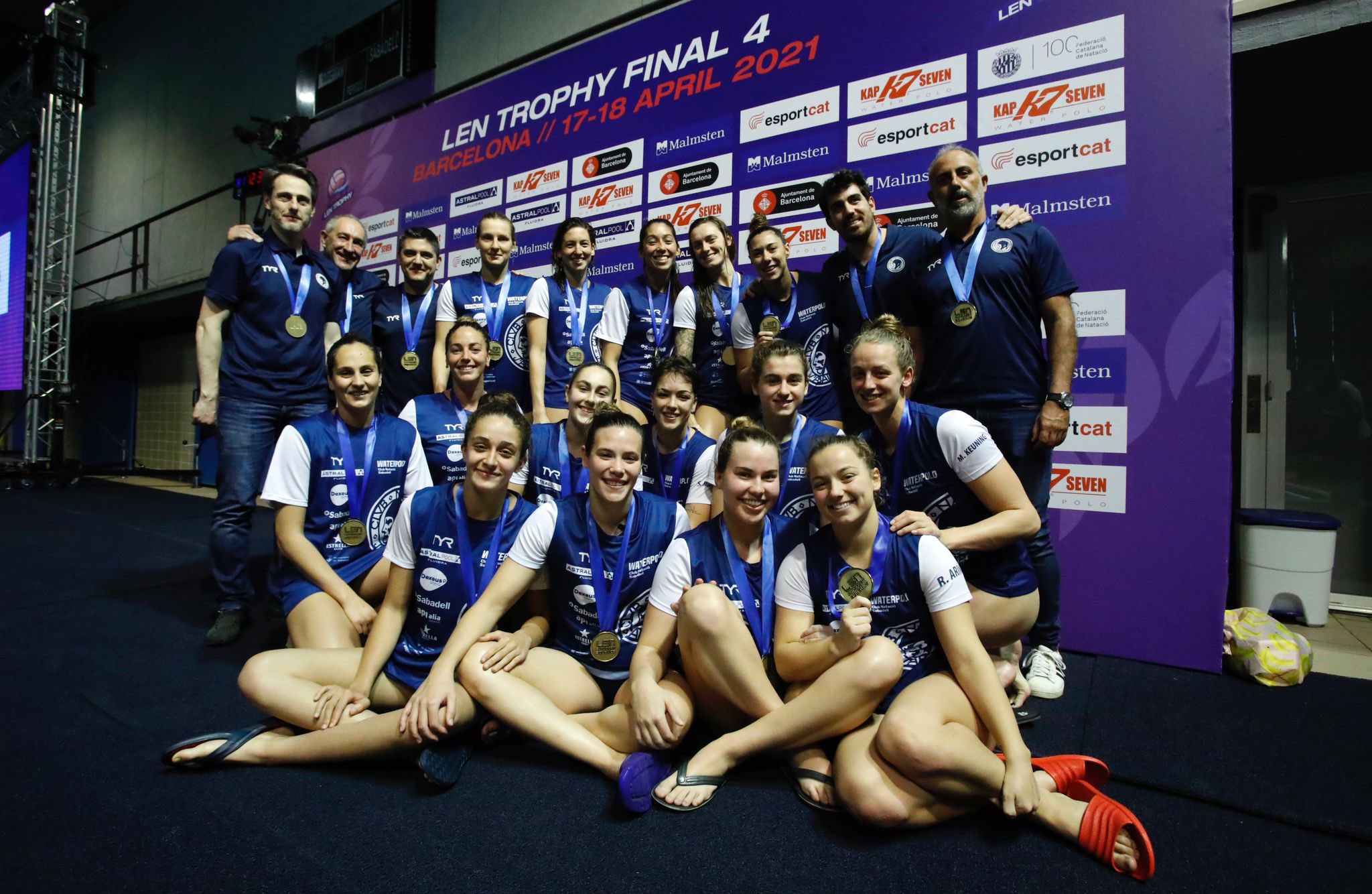 Imatge de la plantilla de l'Astralpool amb el bronze | CNS