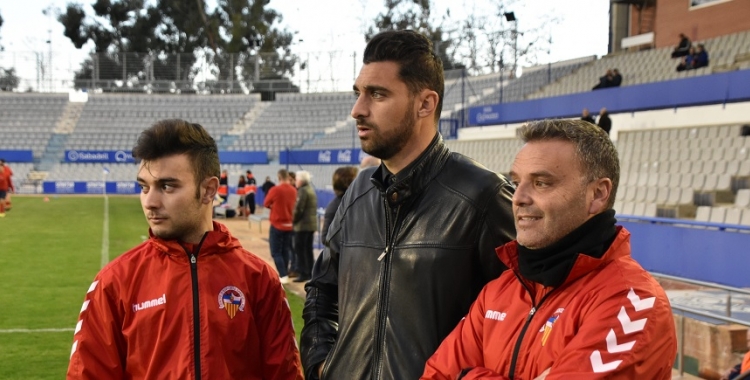 Arturo, vestit de carrer abans del Sabadell-Olot | Críspulo Díaz