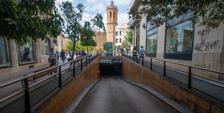 Entrada de l'aparcament per la Casa Duran/ Roger Benet