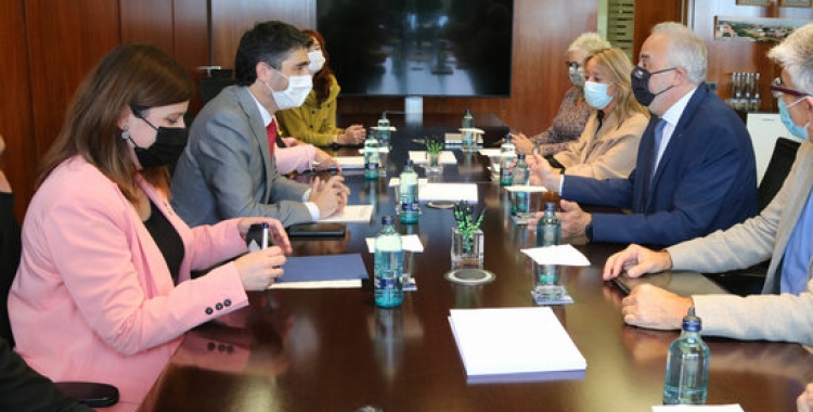 Reunió del vicepresident Jordi Puigneró i la consellera Gemma Geis amb el rector de la UAB, Javier Lafuente | ACN