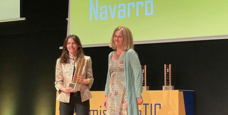 Anna Benavent recollint el premi | Cedida