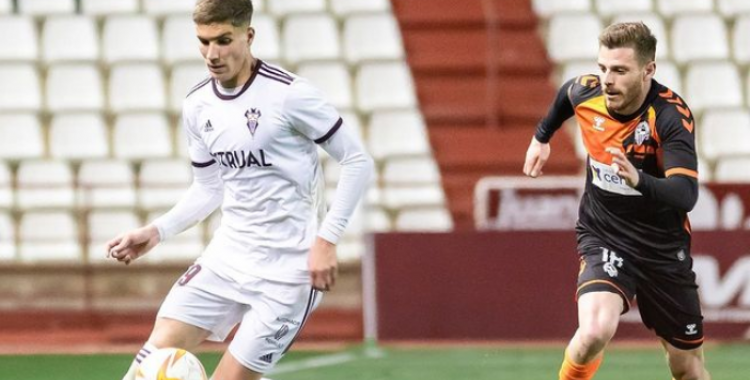 El Sabadell va haver de jugar més d'una hora amb un home menys | Albacete Balompié