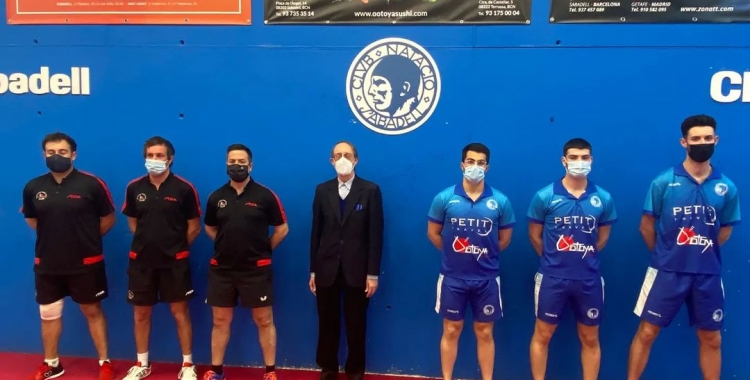 Una imatge del partit d'anada disputat a Can Llong | @tennistaulacnsabadell