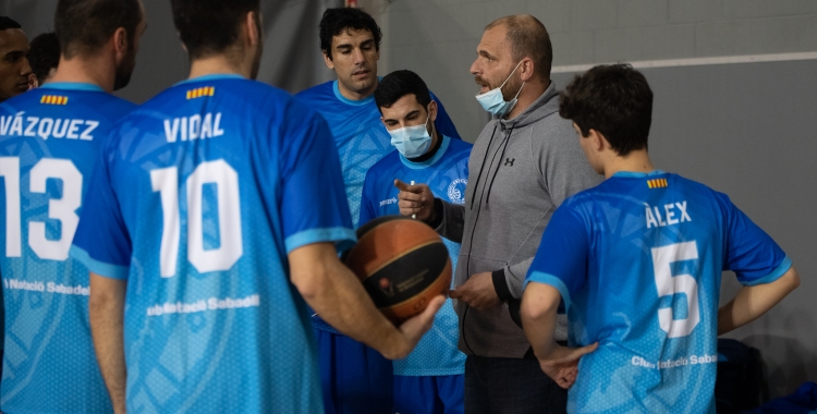 Jonathan Ramírez, donant instruccions als seus en una imatge d'arxiu | Roger Benet