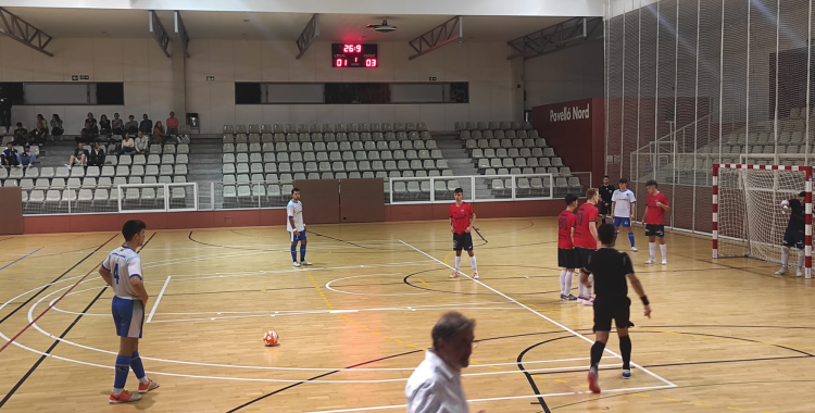 Pablo Robert, a punt de llançar una falta en el partit de dissabte | Sergi Park