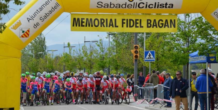 Línia de sortida d'una edició anterior del memorial | Federació Catalana de Ciclisme