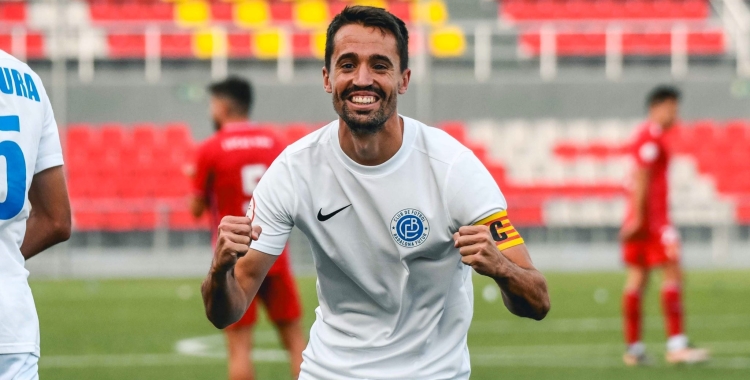 El nou fitxatge arlequinat va estrenar la passada temporada marcant a l'Olímpic de Terrassa | CFBFutur