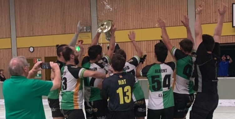 Imatge del trofeu guanyat fa dos anys a Hannover | CEHS