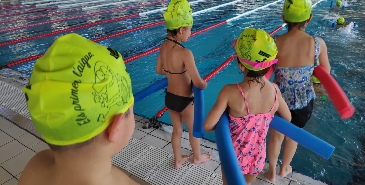 Un dels grups de 'Els primers a l'aigua' | Arxiu