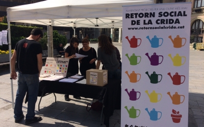 La parada informativa del Retorn Social a la plaça Doctor Robert