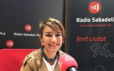Lourdes Ciuró, als micròfons de Ràdio Sabadell/ Mireia Sans
