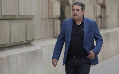 Manuel Bustos arribant a l'Audiència de Barcelona, ahir | Roger Benet