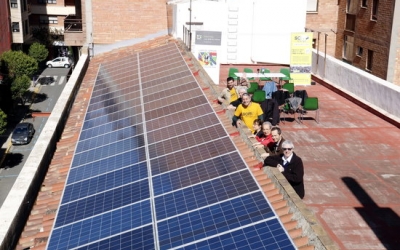 Plaques solars instal·lades a la teulada | ACN