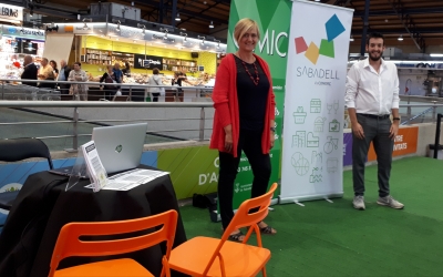 Martínez i el tècnic Ivan Zabal, al Mercat Central/ Karen Madrid