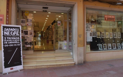 Façana de La Llar del Llibre |Roger Benet