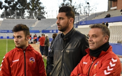 Arturo, vestit de carrer abans del Sabadell-Olot | Críspulo Díaz