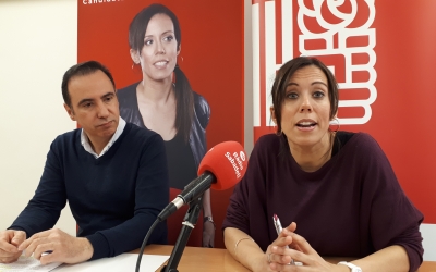 Marta Farrés i Carlos Corcuera, en roda de premsa/ Karen Madrid