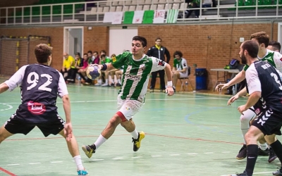 Jordi Sancho s'ha mostrat molt descontent amb l'actuació de l'equip contra La Roca. | OAR Gràcia