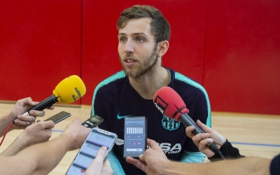 Gómez, atenent els mitjans a la prèvia de la F4 | @FCBHandbol