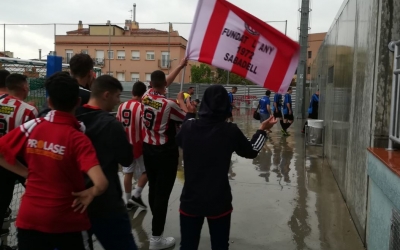 El gol encaixat del Tibidabo a l'últim minut va ser un cop dur, però l'afició va seguir donant suport a l'equip. | Sergi Park