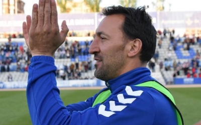 Migue saluda a l'afició en un dels últims partits de la temporada a casa | Críspulo Díaz