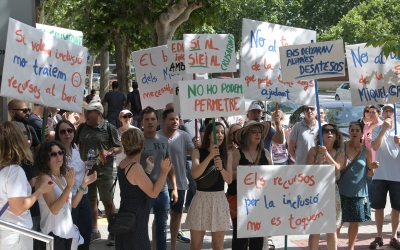 Protestes de la comunitat educativa de l'institut Miquel Crusafont | Roger Benet