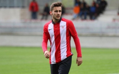 Oteo vestint la samarreta de l'Athletic. | Twitter