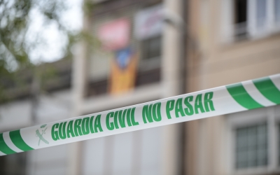 Cordó de la Guàrdia Civil a la plaça de les Dones del Tèxtil | Roger Benet