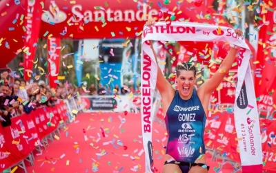 Laura Gómez ha guanyat per segon cop consecutiu la prova | Barcelona Triathlon