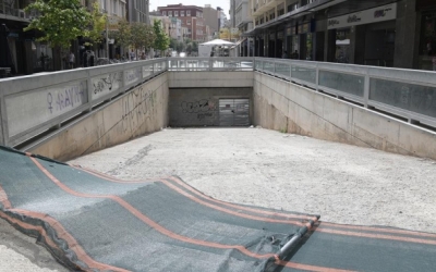 Imatge de l'accés a l'aparcament soterrat dels Ferrocarrils | Roger Benet