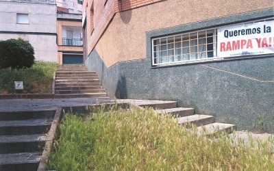 Imatge d'una de les zones del barri on els veïns reclamen una rampa | Cedida