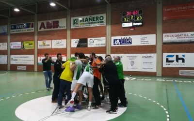 Màxima alegria en els jugadors i cos tècnic de l'OAR Gràcia | Sergi Park