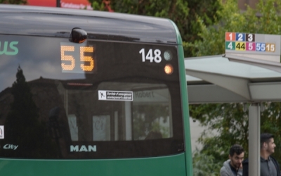 Imatge d'un autobús de la línia 55 la TUS | Roger Benet