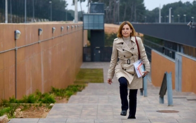 Carme Forcadell, sortint de Mas d'Enric/ ACN