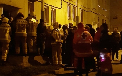 Imatge de les persones desallotjades la nit de l'esfondrament | Creu Roja