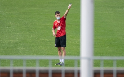 Moñino, donant instruccions a la Nova Creu Alta | Roger Benet