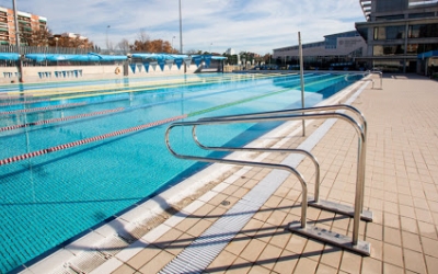 Imatge de la piscina exterior de Can Llong | Visit Vallès