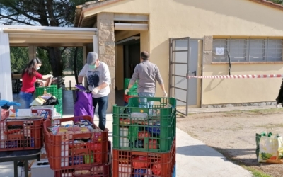 Imatge d'un repartiment d'aliments durant l'estat d'alarma | Càritas