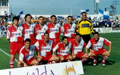 Un esbojarrat 3-3 a La Magdalena de Novelda va permetre el Sabadell ser tercer | @trayectfutbol