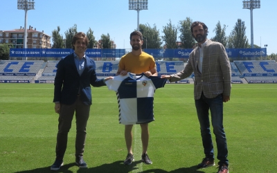 Manzanera, Boniquet i Batlle després de signar la renovació | CES