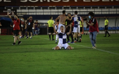 Capó, celebrant l'ascens a Marbella | CE Sabadell