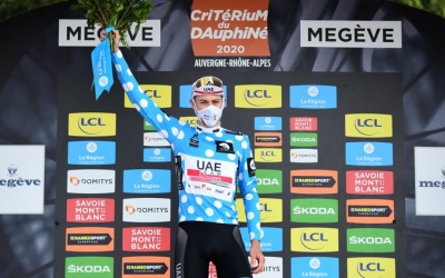 De la Cruz, enfundat amb el mallot de líder de muntanya | Dauphiné