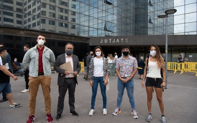 L'Obrera denuncia Cajamar per intentar canviar el pany del local durant el confinament | Roger Benet