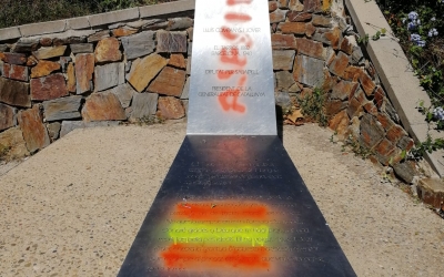 Imatge de l'ataca vandàlic al monument | ERC Sabadell